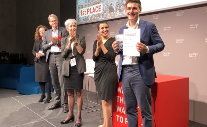 Rhys Pirie receives his award in Berlin